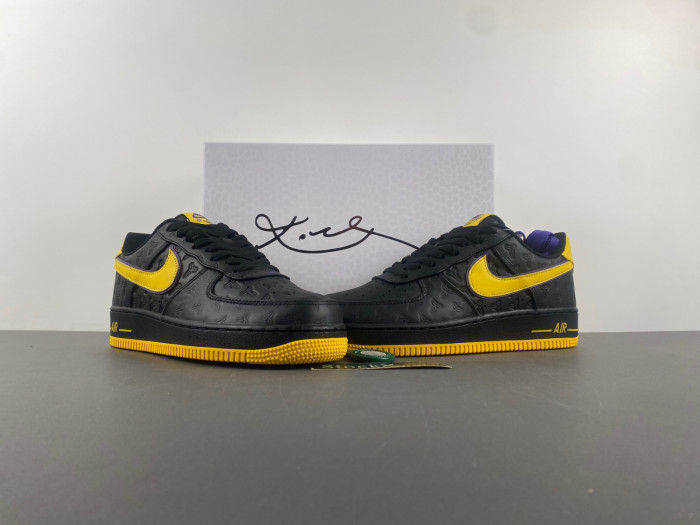 Kobe Bryant x Nike Air Force 1 Low HV5122-001