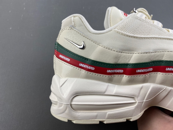 Nike Air Max 95 SP Undefeated Sail IB4453-100