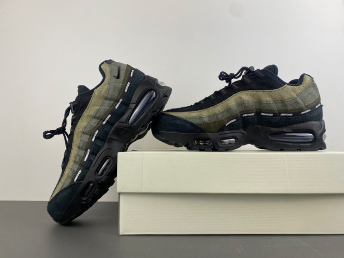 Nike Air Max 95 SP Undefeated Geo La Brea Medium Olive IB4523-200