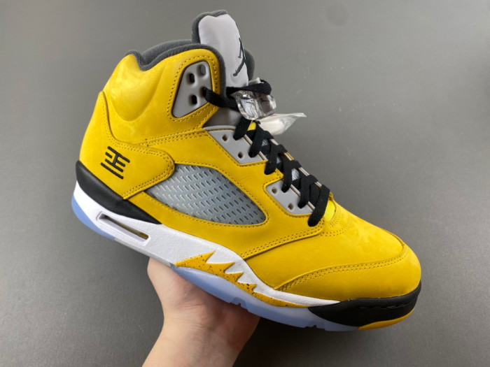 Air Jordan 5 "Tokyo" IO3372-700