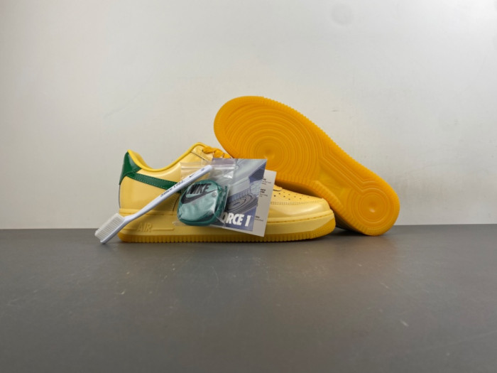 Nike Air Force 1 Low Patent Leather Topaz Gold Pine Green IO4489-700