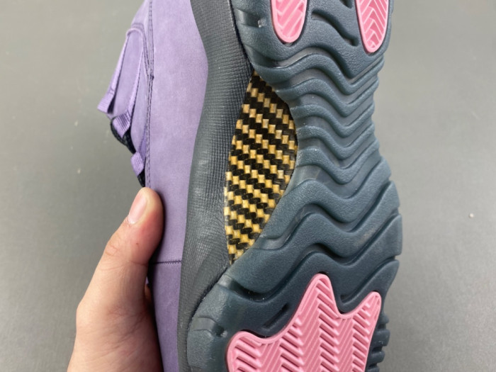 Air Jordan 11 “Mojave” IO8961-553