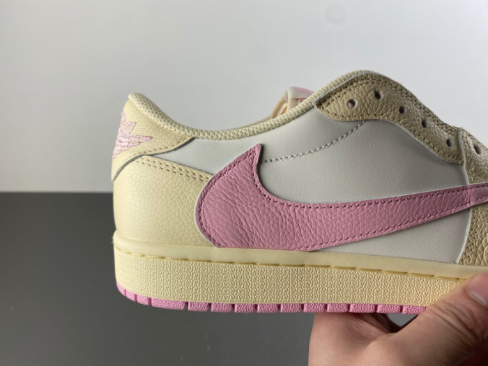 Air Jordan 1 Retro Low OG SP Travis Scott Shy Pink IQ7604-100