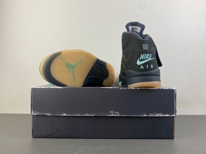 SoleFly x Air Jordan 5 IU0734-001