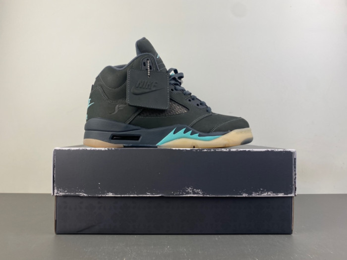 SoleFly x Air Jordan 5 IU0734-001