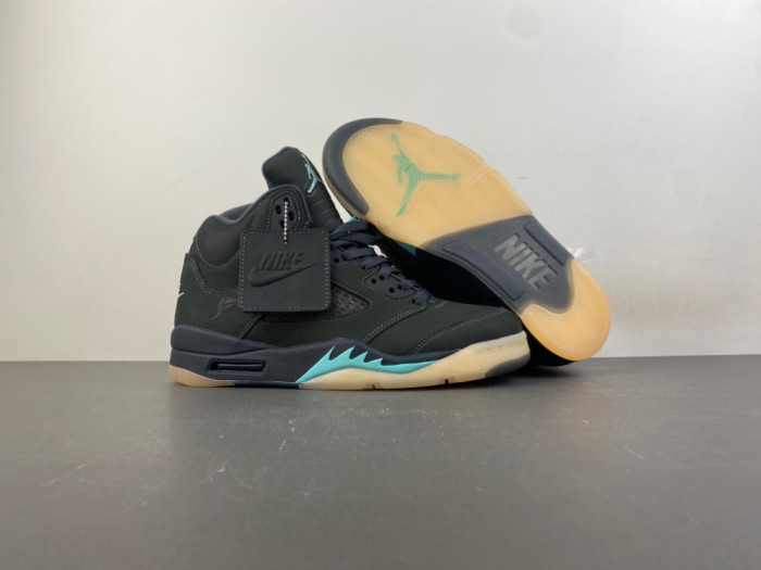 SoleFly x Air Jordan 5 IU0734-001