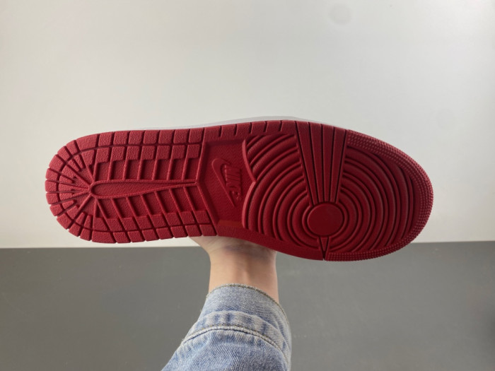 Air Jordan 1 Low OG “Banned” IW6276-001