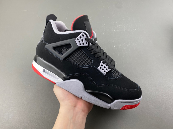 Air Jordan 4 “Bred”（2026）IX8180-001