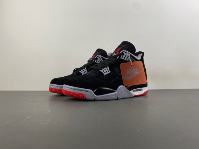 Air Jordan 4 “Bred”（2026）IX8180-001