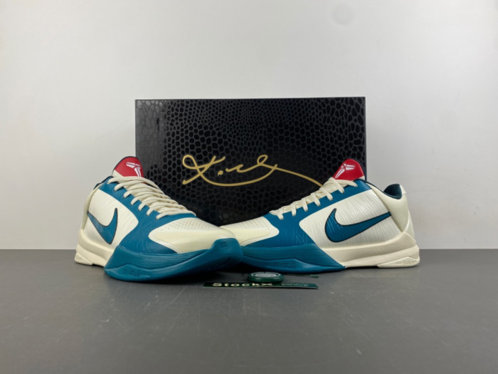 Caitlin Clark x Nike Kobe 5 Protro “Scrabble” IZ1852-100