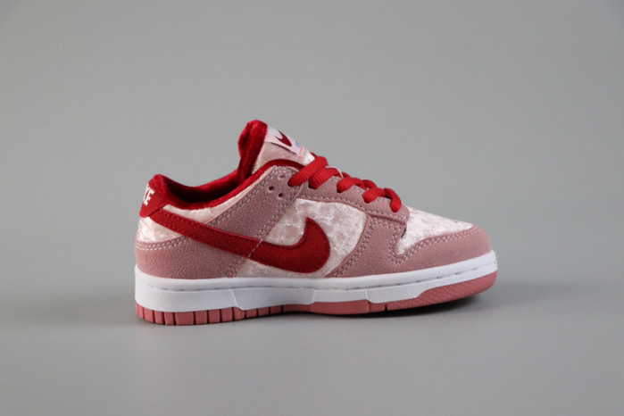 kids dunk shoes