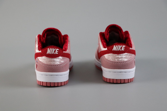 kids dunk shoes