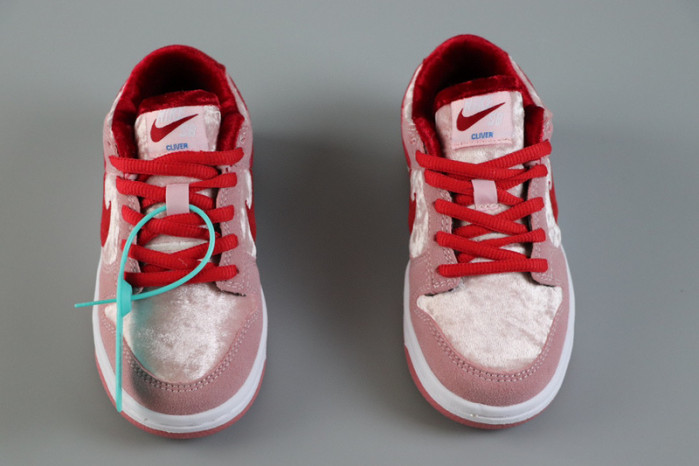 kids dunk shoes