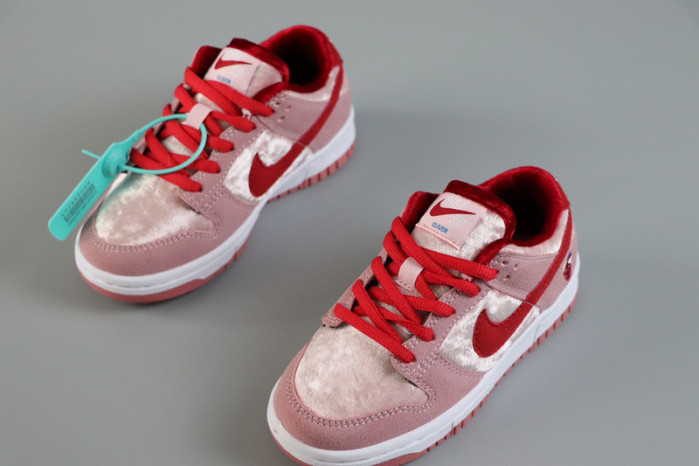 kids dunk shoes