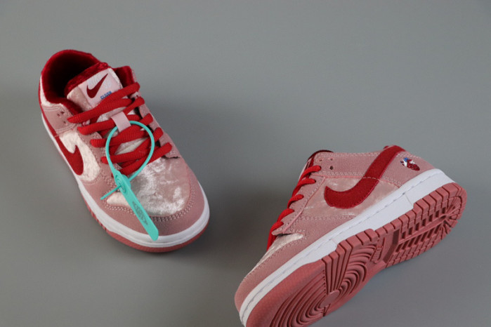 kids dunk shoes