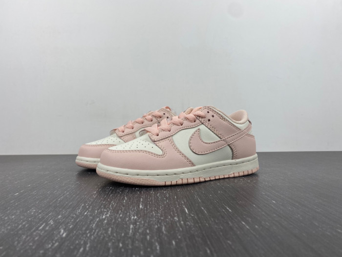 kids dunk shoes