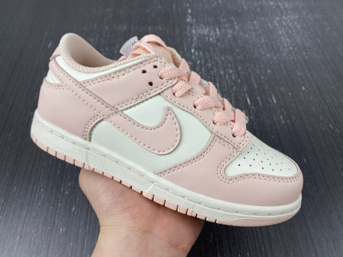kids dunk shoes
