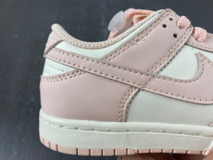 kids dunk shoes