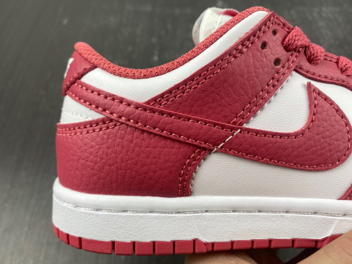 kids dunk shoes