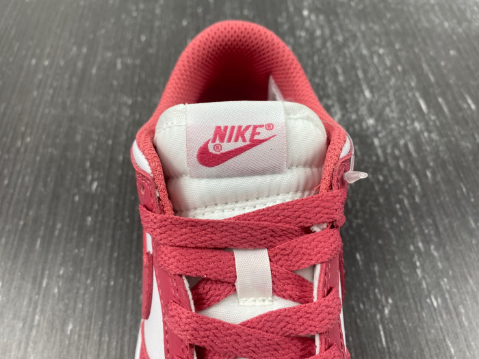 kids dunk shoes