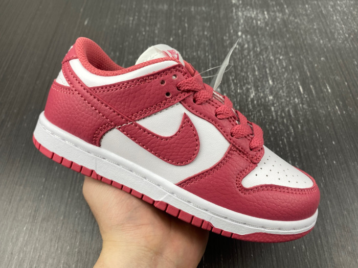 kids dunk shoes