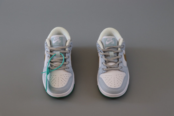 kids dunk shoes