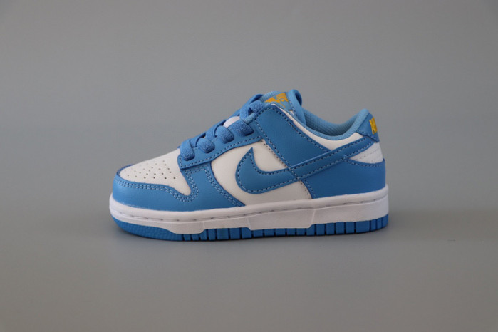 kids dunk shoes