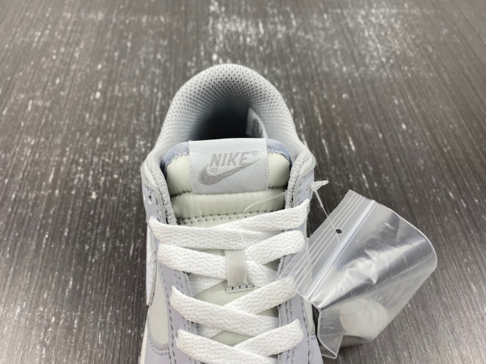 kids dunk shoes
