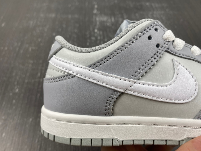 kids dunk shoes