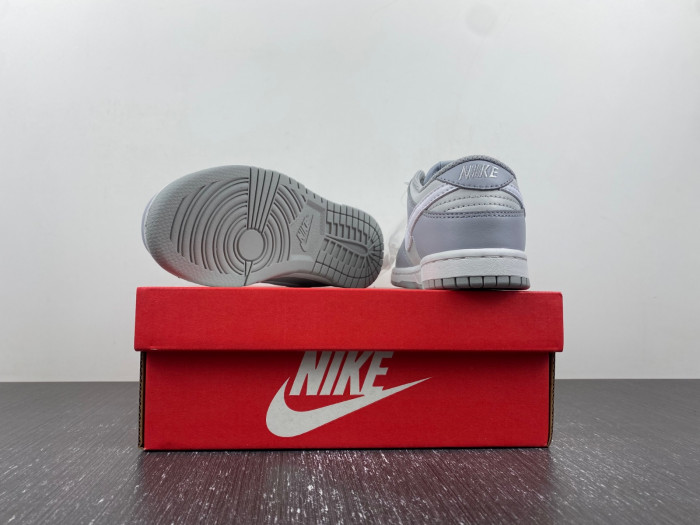 kids dunk shoes
