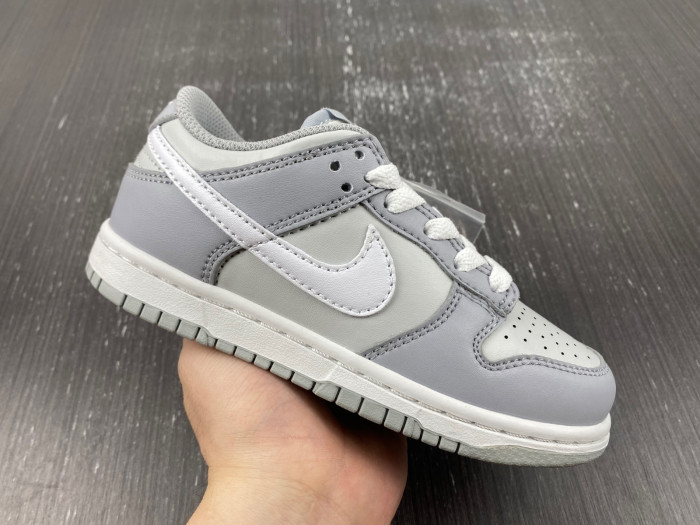kids dunk shoes