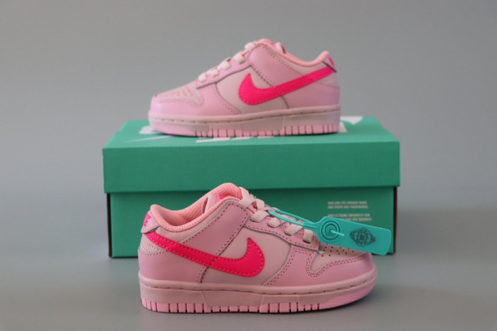 kids dunk shoes