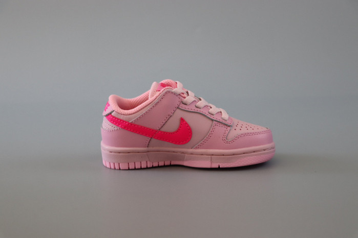 kids dunk shoes
