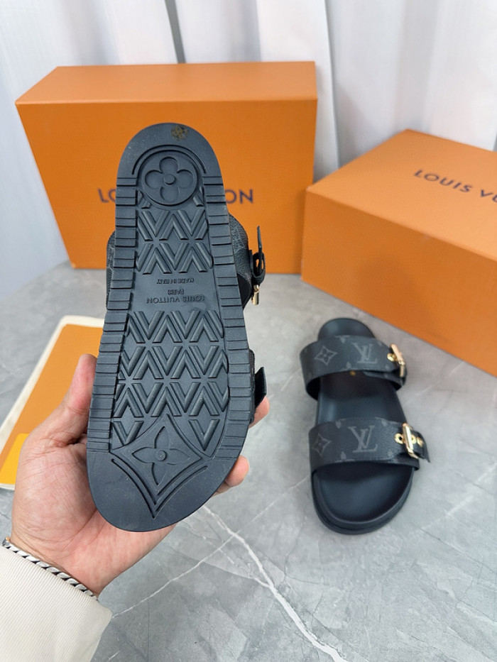 l1vv sandals