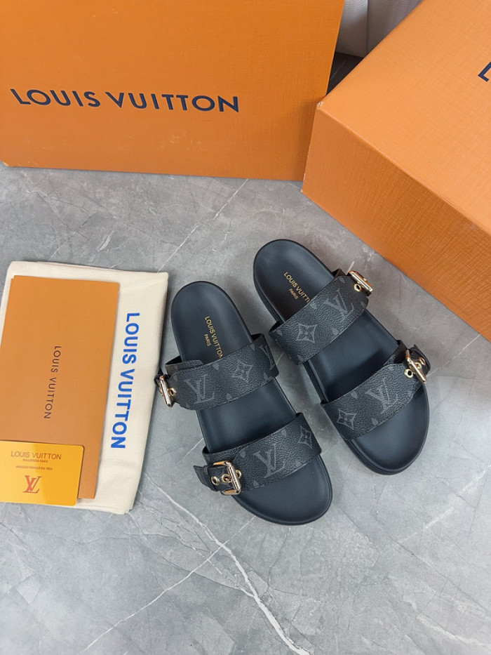 l1vv sandals