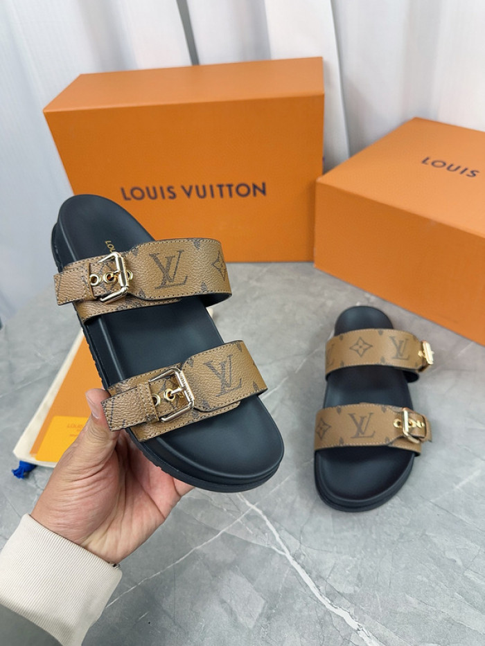 l1vv sandals