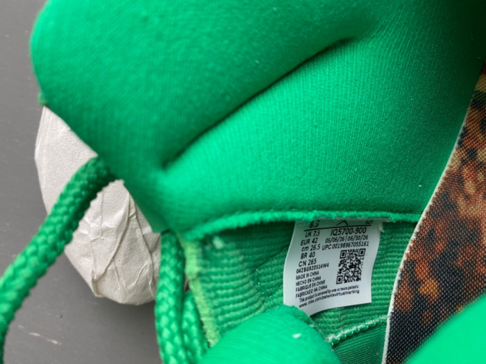 Air Jordan 11 Green lQ5700-900