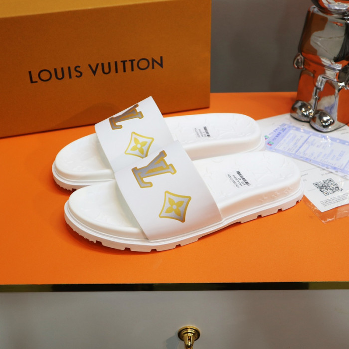 l1vv sandals