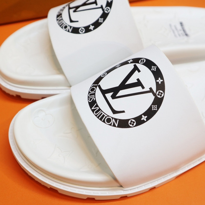 l1vv sandals