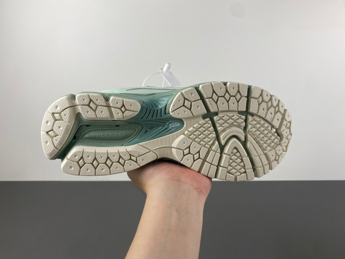 New Balance 1906R Jade Green M1906RZC