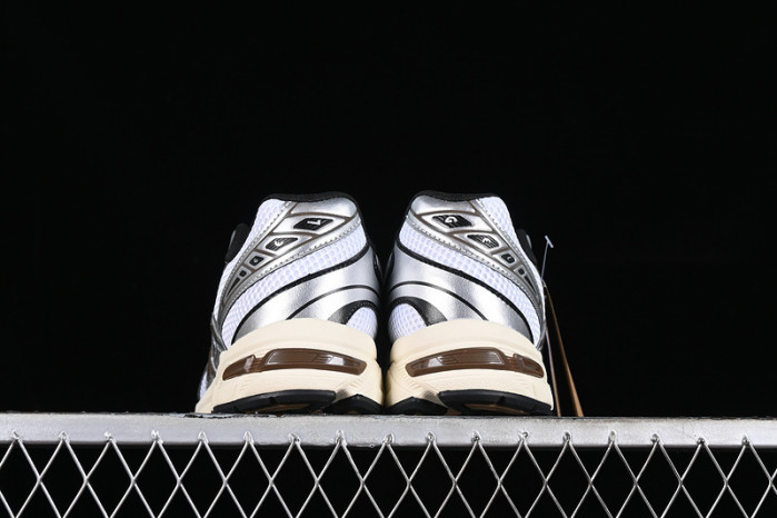 As*ic*s shoes