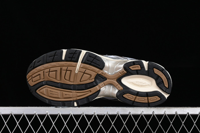 As*ic*s shoes