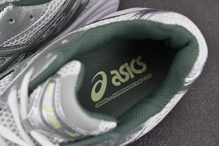 As*ic*s shoes
