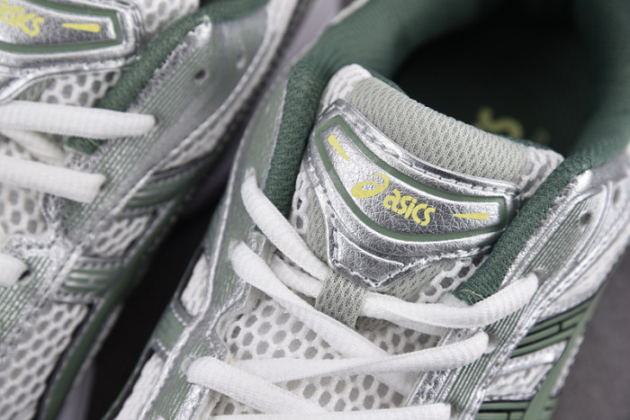 As*ic*s shoes