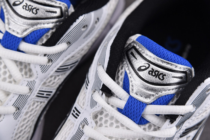 As*ic*s shoes