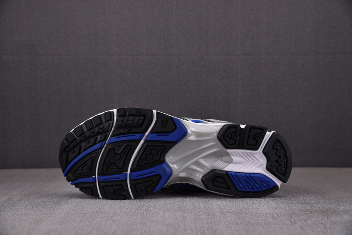 As*ic*s shoes