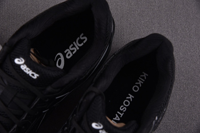 As*ic*s shoes