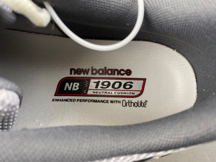 New Balance 9060 U190606U8