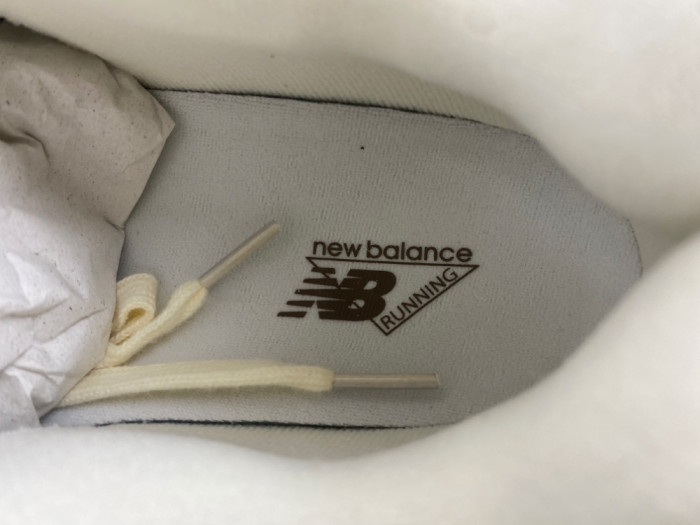 New Balance Wmns 9060R 