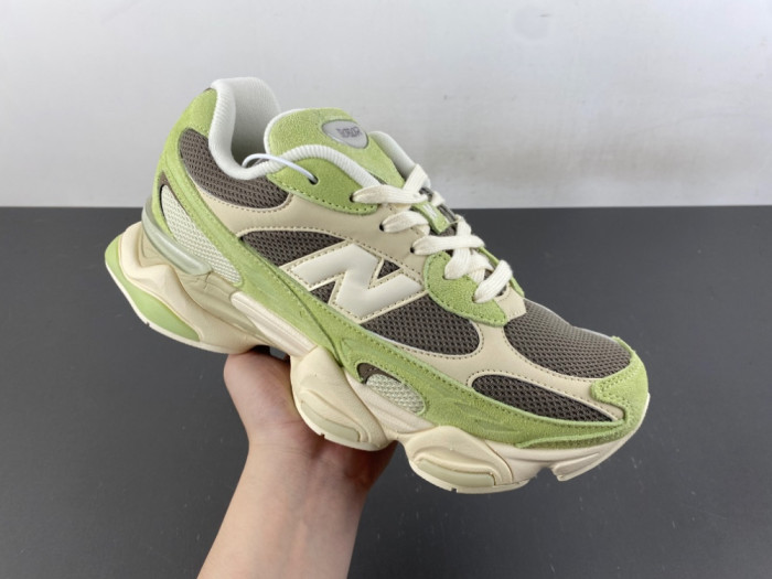 New Balance Wmns 9060R 